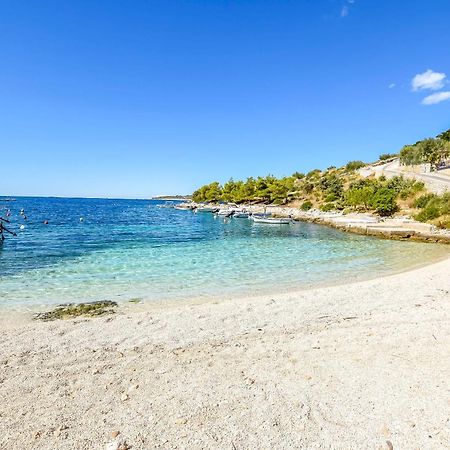 Holiday Home Marija - Beautiful Location Close To The Sea Sevid Luaran gambar